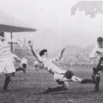 En 1946, el partido entre Doncaster Rovers y Stockport County se convirtió en el más largo de la historia, con 3 días de duración. Descubre cómo este juego entró al libro Guinness.