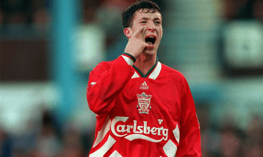 Robbie Fowler marcó el hat-trick más rápido de la Premier League en 1994. En solo 4 minutos y 33 segundos, el delantero del Liverpool hizo historia contra el Arsenal.