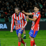 El Atlético de Madrid logró superar al Cacereño en la Copa del Rey con un 1-3 en el marcador, gracias a un gol y asistencia de Rodrigo De Paul en los últimos minutos. A pesar de la diferencia de categorías, el equipo local estuvo cerca de la hazaña.