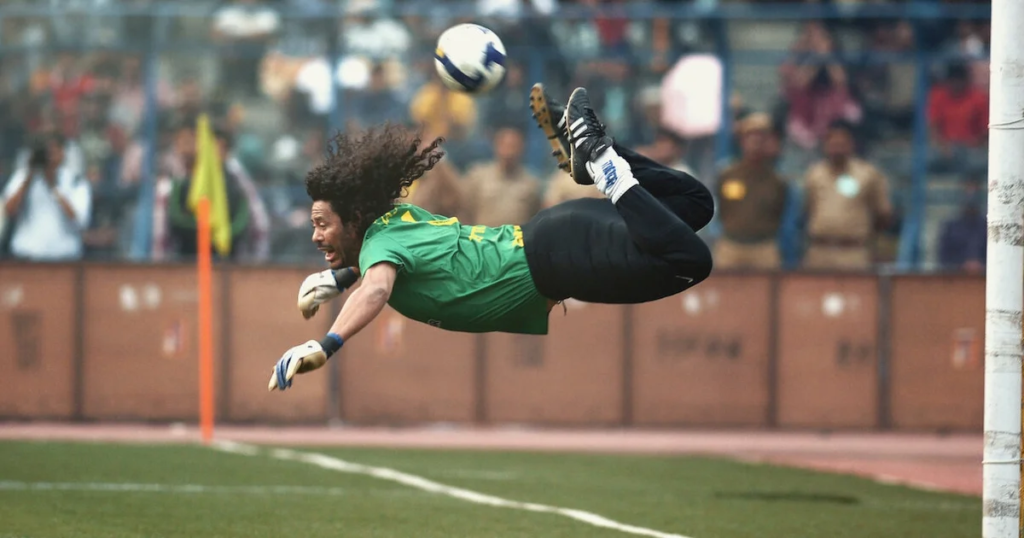 René Higuita revolucionó el fútbol con su estilo audaz y el icónico "Escorpión". Descubre la historia del arquero más atrevido de todos los tiempos.