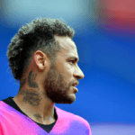 Neymar es uno de los futbolistas más talentosos y polémicos del siglo XXI. Descubre su historia, desde Santos hasta su impacto mundial con Brasil y el PSG.
