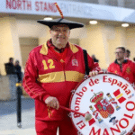 Manolo el del Bombo, símbolo de la pasión por la Selección Española durante más de 40 años, ha fallecido a los 76 años. Su legado queda grabado en la historia del fútbol nacional.